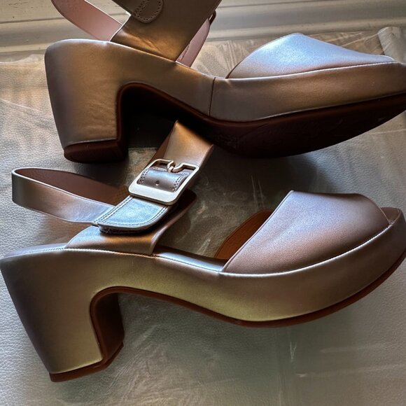 Patrizia  Gold women's sandals, size 7,5  (38) - Picture 10 of 11